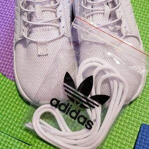 ADIDAS TODDLER SIZE 6K